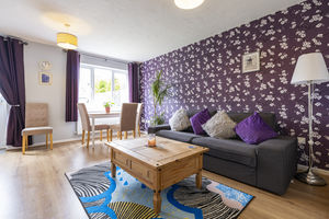 Lounge/Diner- click for photo gallery